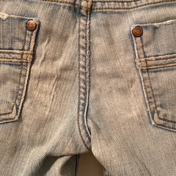 Gently Worn Women’s Size 4 Distressed Banana Republic Denim Jeans - Picture 11 of 15